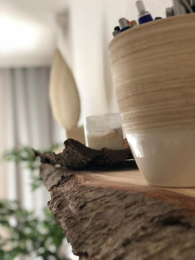 Parkplatz Und Balkon - Burberg`s Heimathafen In Apartment